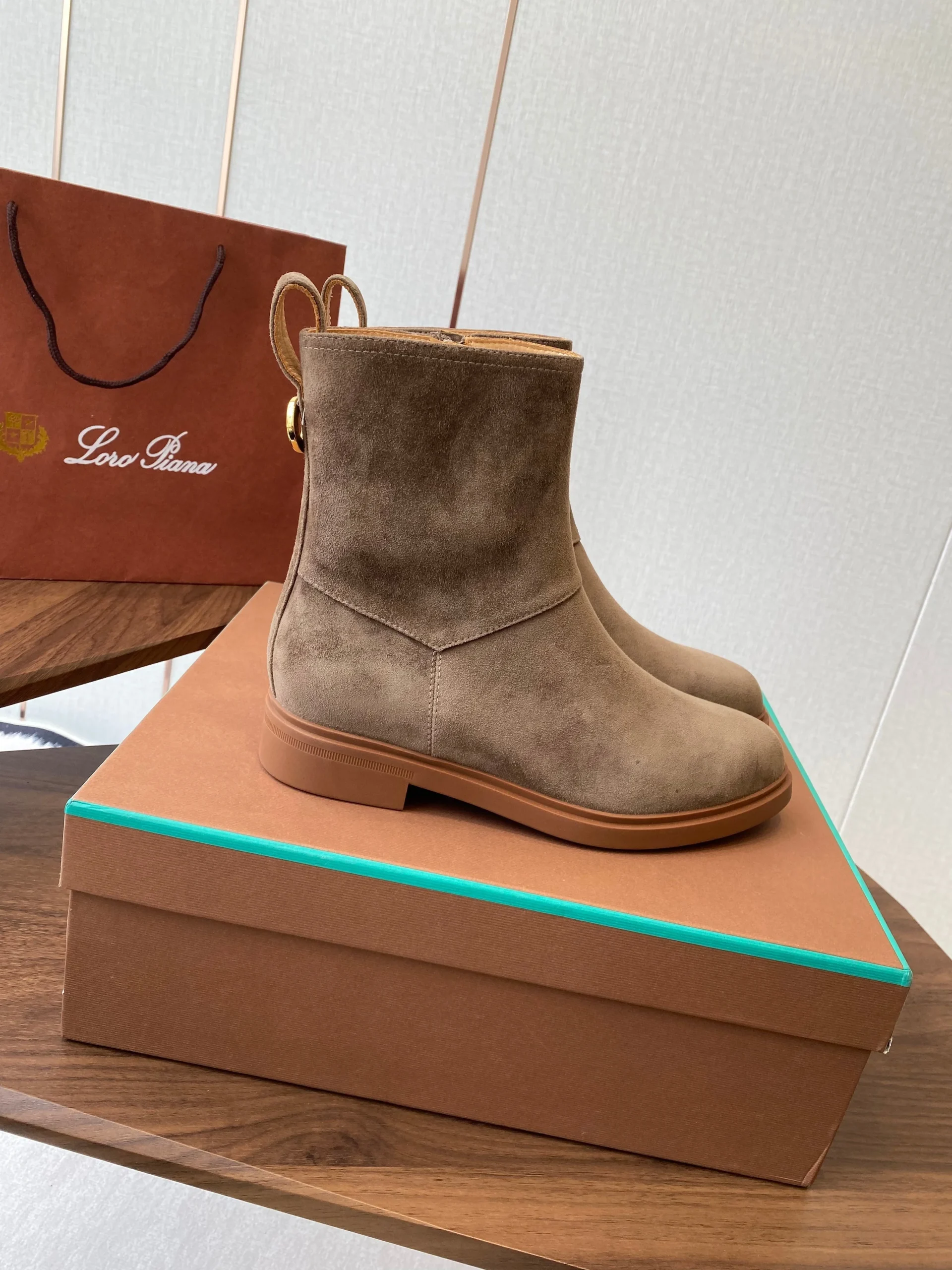 LP latest short boots light brown suede 388105 - Image 8