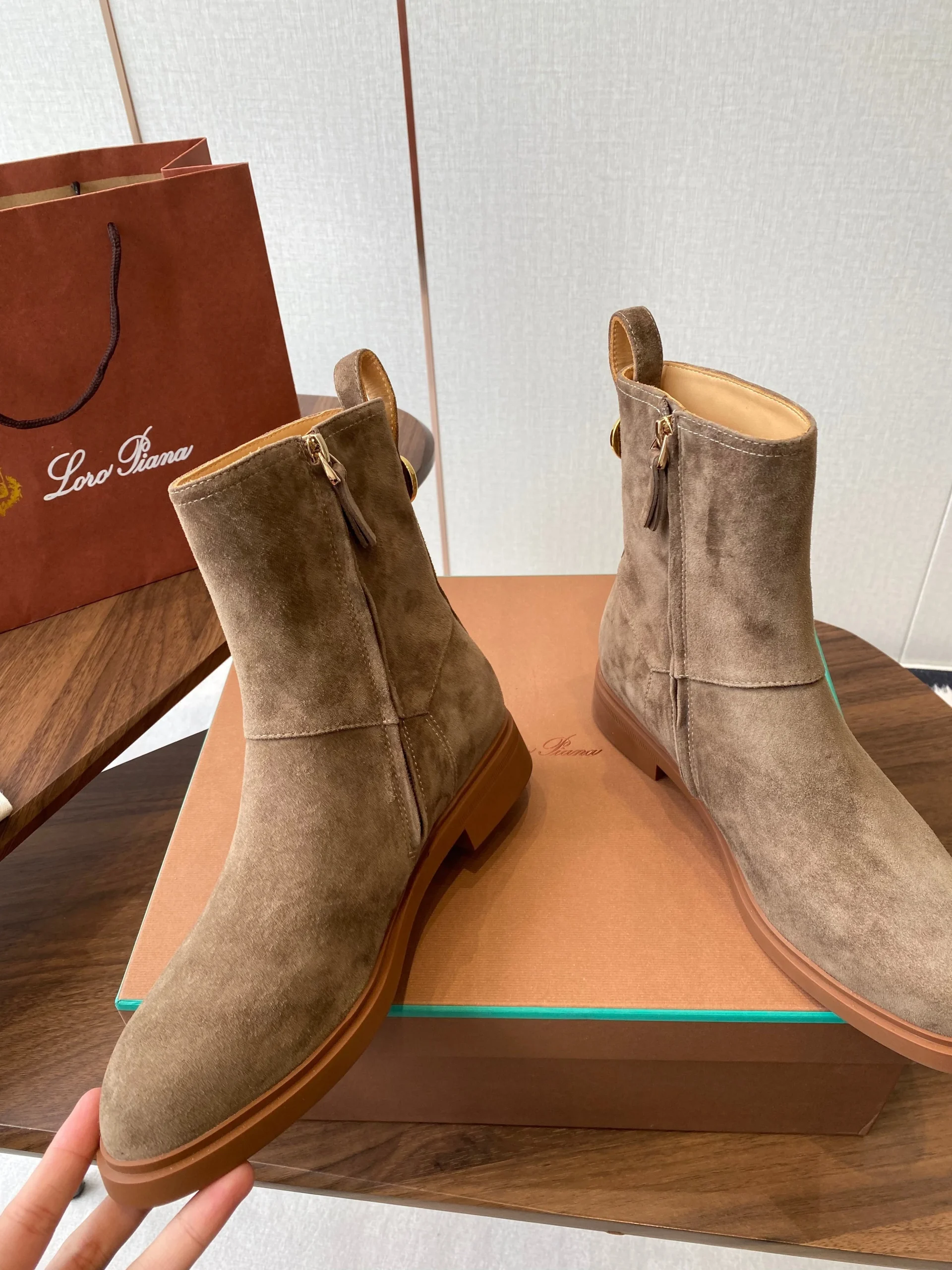 LP latest short boots light brown suede 388105 - Image 9