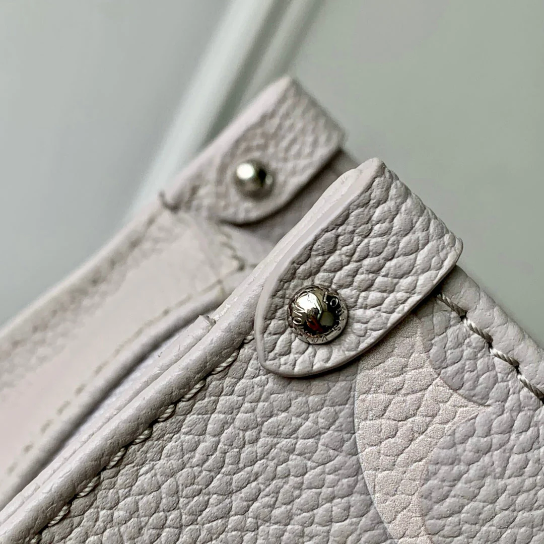 LV OnTheGo East West Bag Gray White Monogram Empreinte leather 240824 - Image 8