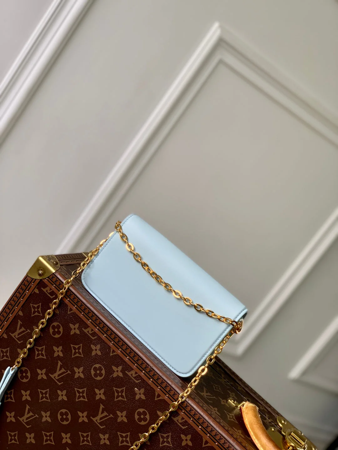 Wallet On Chain LV Bloom 20cm Blue Calfskin 250361 - Image 9