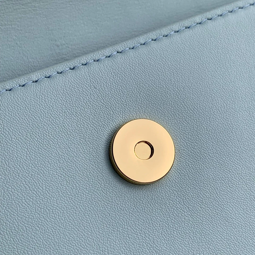 Wallet On Chain LV Bloom 20cm Blue Calfskin 250361 - Image 8