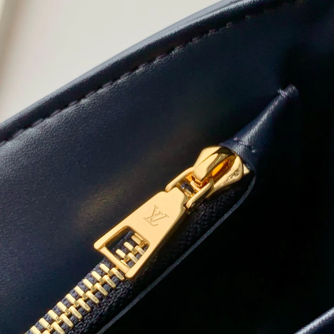 Twist MM Slim 23cm Dark Blue Calfskin 251410 - Image 3