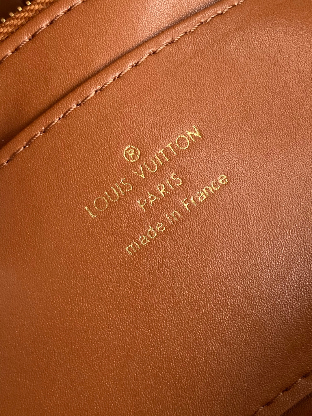 CAPUCINES GM 33CM BROWN GOLD TAURILLON LEATHER 252019 - Image 9