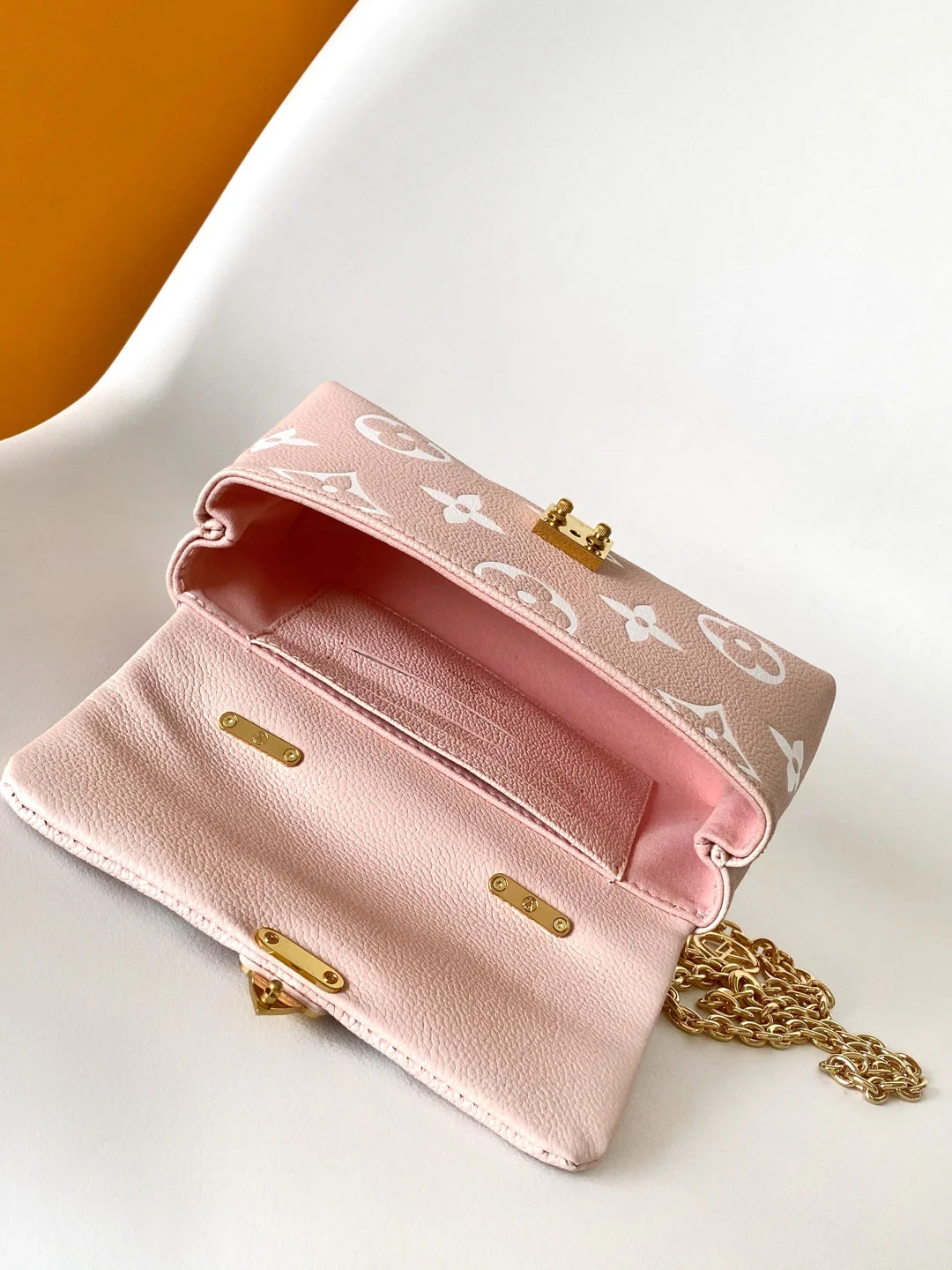 LV Nano Madeleine bag 21cm Pink White Cowhide 252077 - Image 5