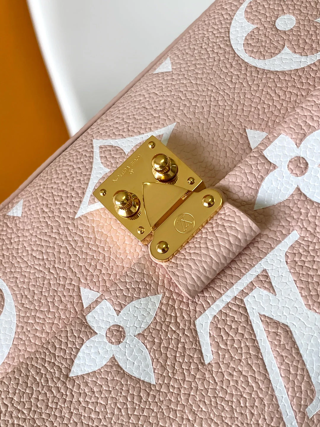 LV Nano Madeleine bag 21cm Pink White Cowhide 252077 - Image 7