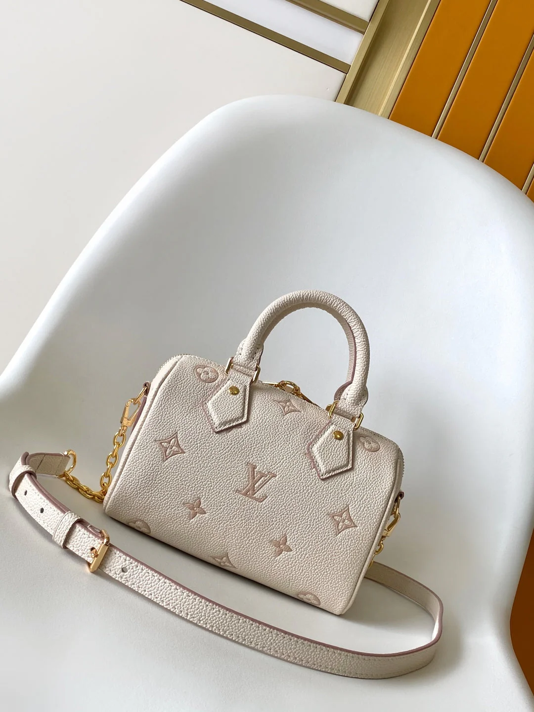 LV Speedy 20 BandouliÃ¨re Bag Beige Embossed cowhide 252519 - Image 8