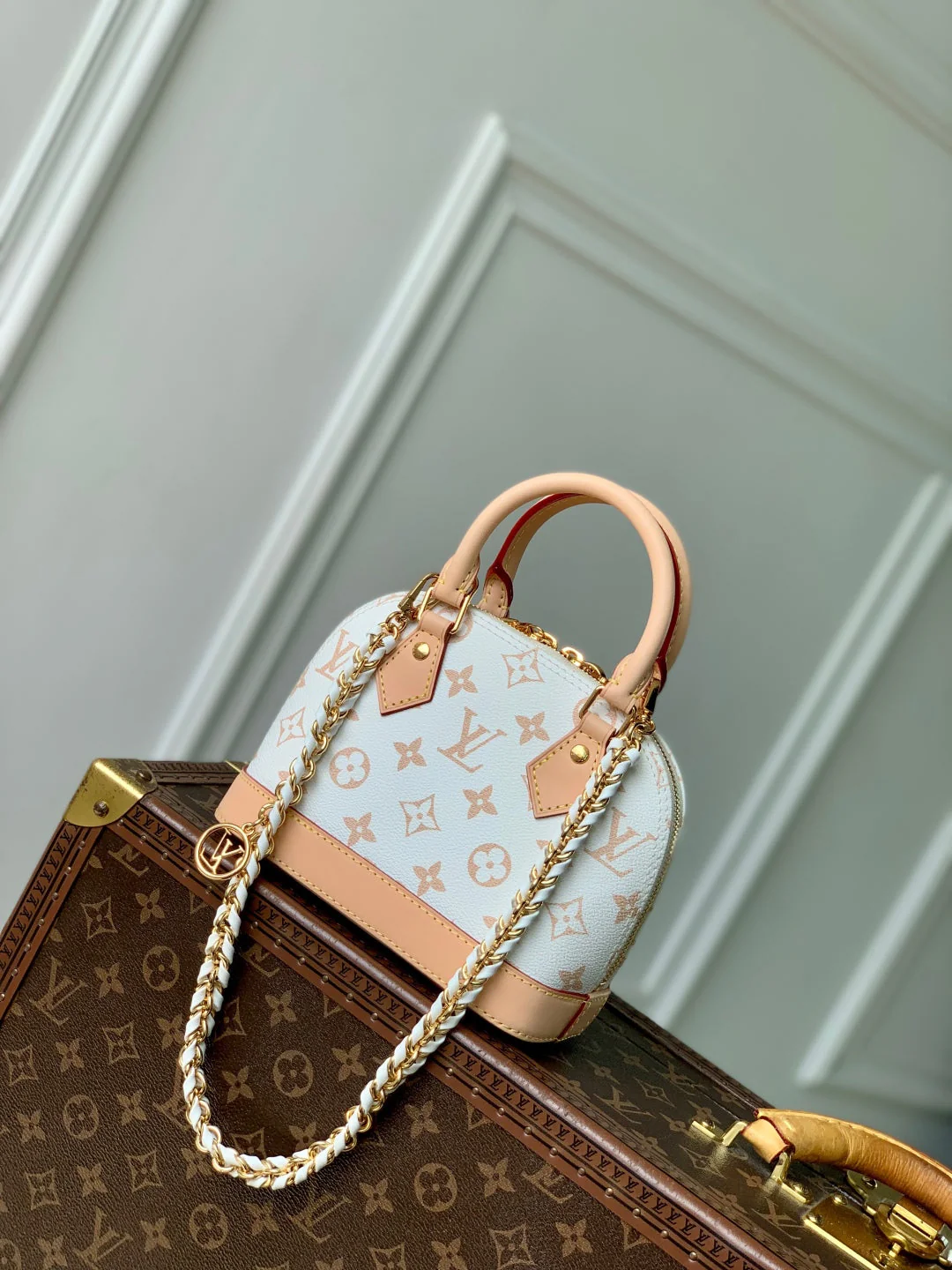 LV Alma Monogram Bag 19.5cm White Beige Leather Canvas 337567 - Image 2