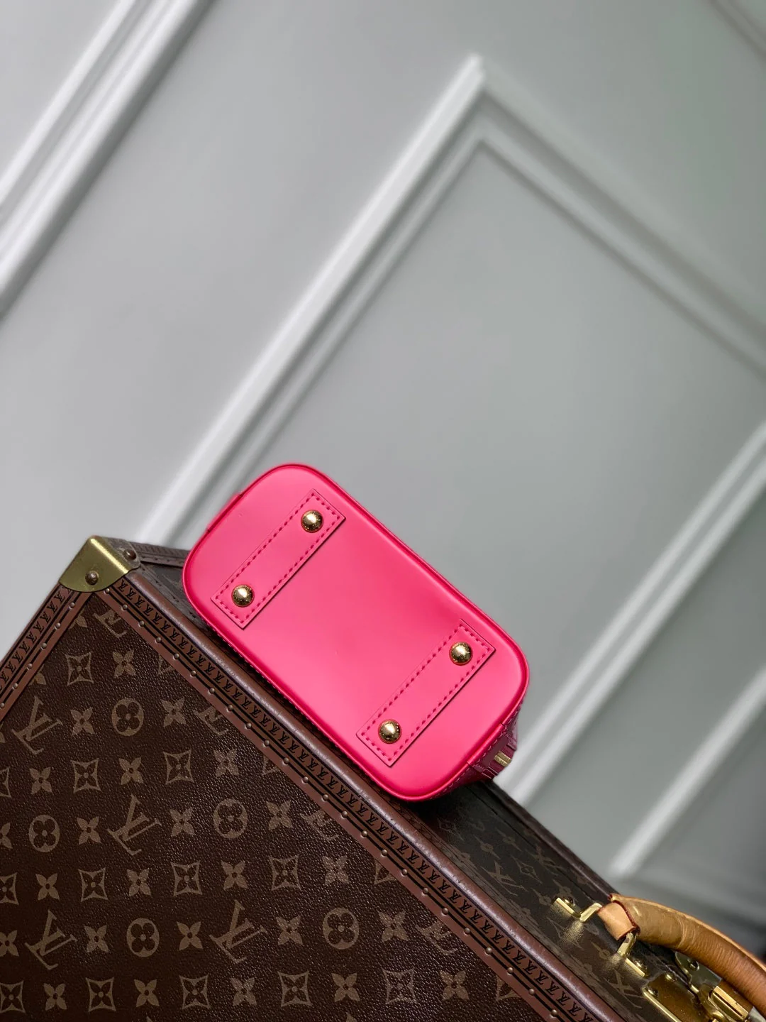 LV Alma Monogram Bag 19.5cm Rose Red Epi Leather 337570 - Image 3