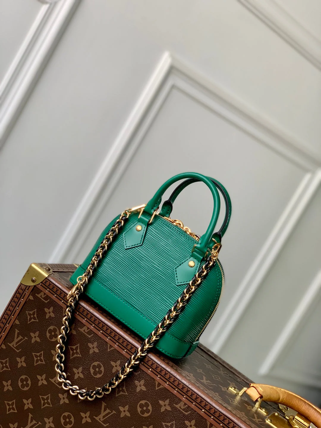 LV Alma Monogram Bag 19.5cm Green Epi Leather 337576 - Image 4