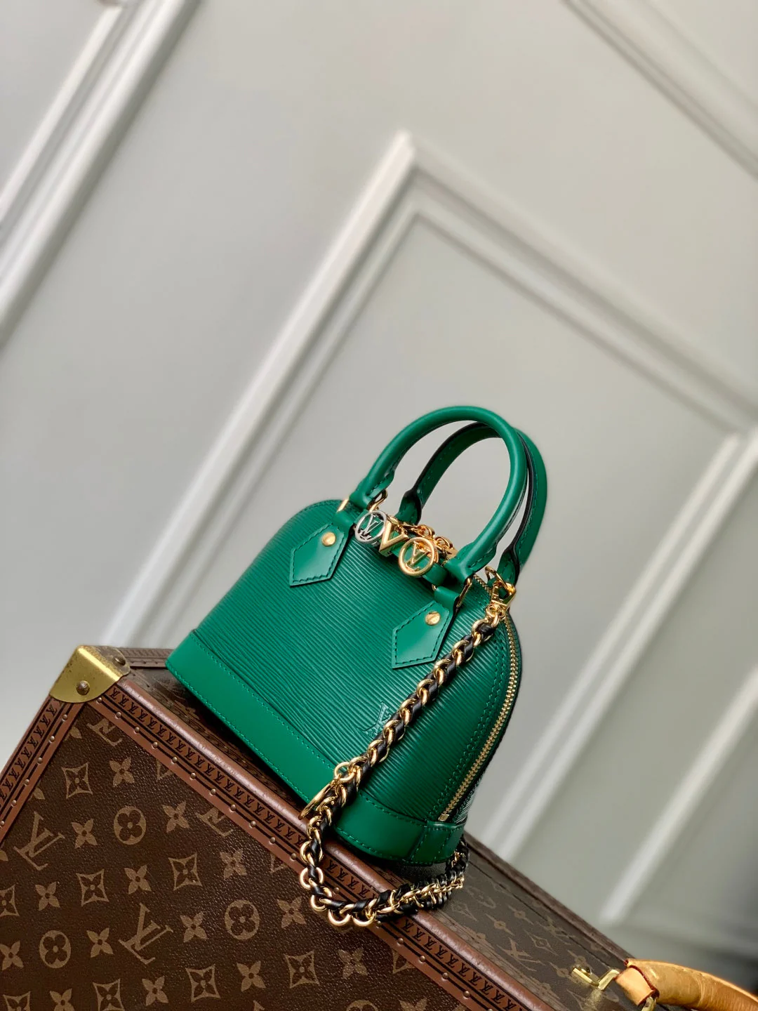 LV Alma Monogram Bag 19.5cm Green Epi Leather 337576 - Image 7