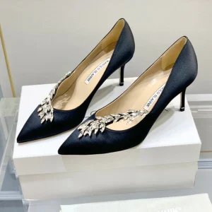 Manolo Wheat Ear Rhinestone High Heels Pumps Black Silk Fabric 327446