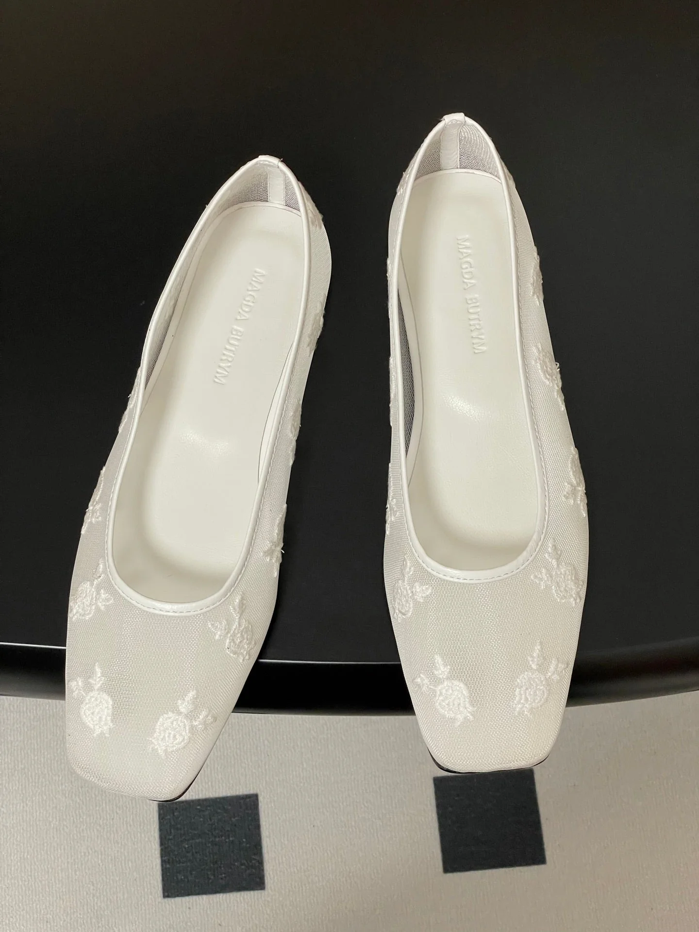 Manolo 25 Ballet Flats White Mesh Fabric 319741 - Image 5