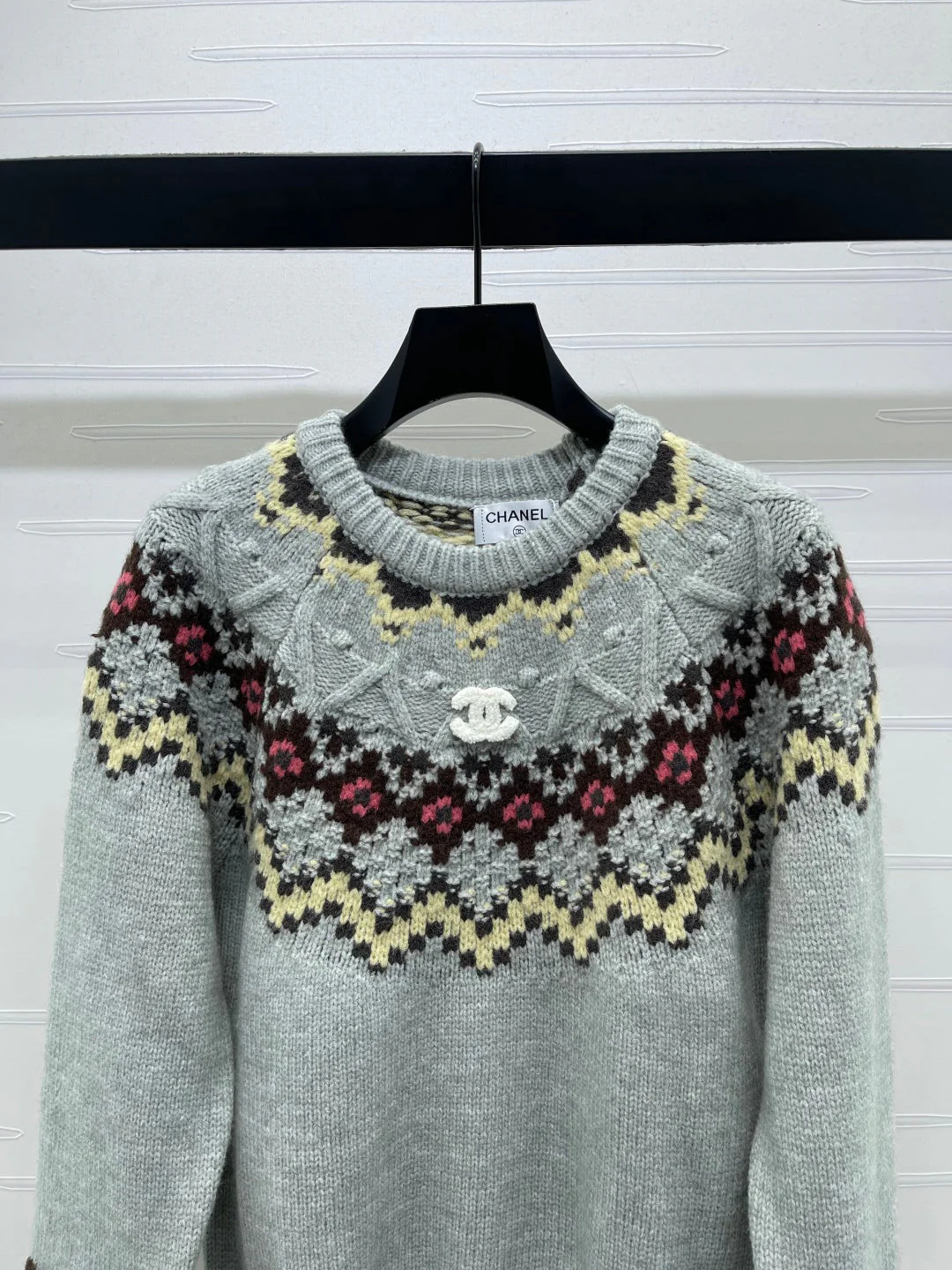 Chanel 2025 Sweater Gray Mix Colors Wool Nylon 319617 - Image 5