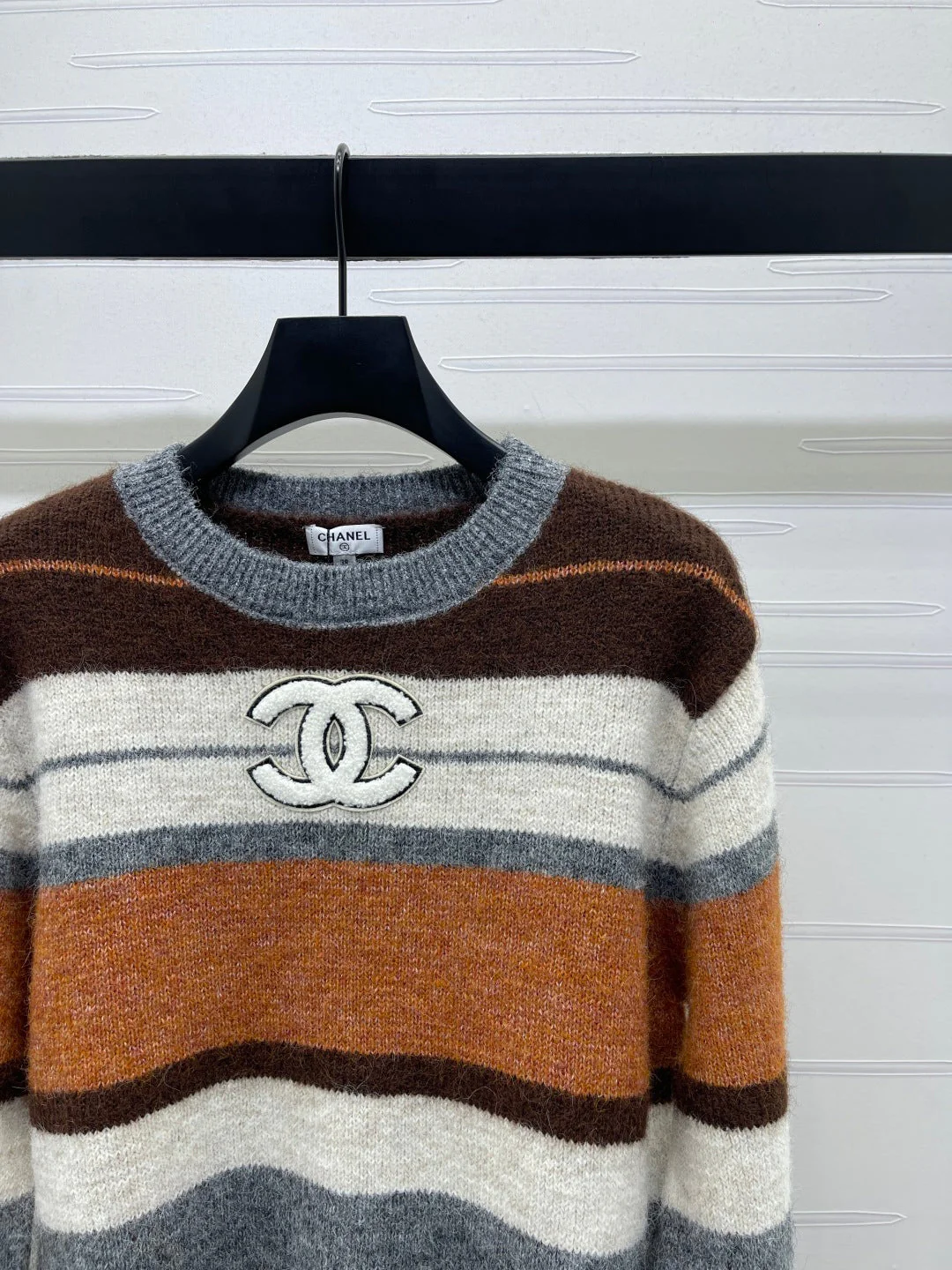 Chanel 2025 Striped Pullover Long-sleeved Sweater Brown Wool Cashmere 319607 - Image 5