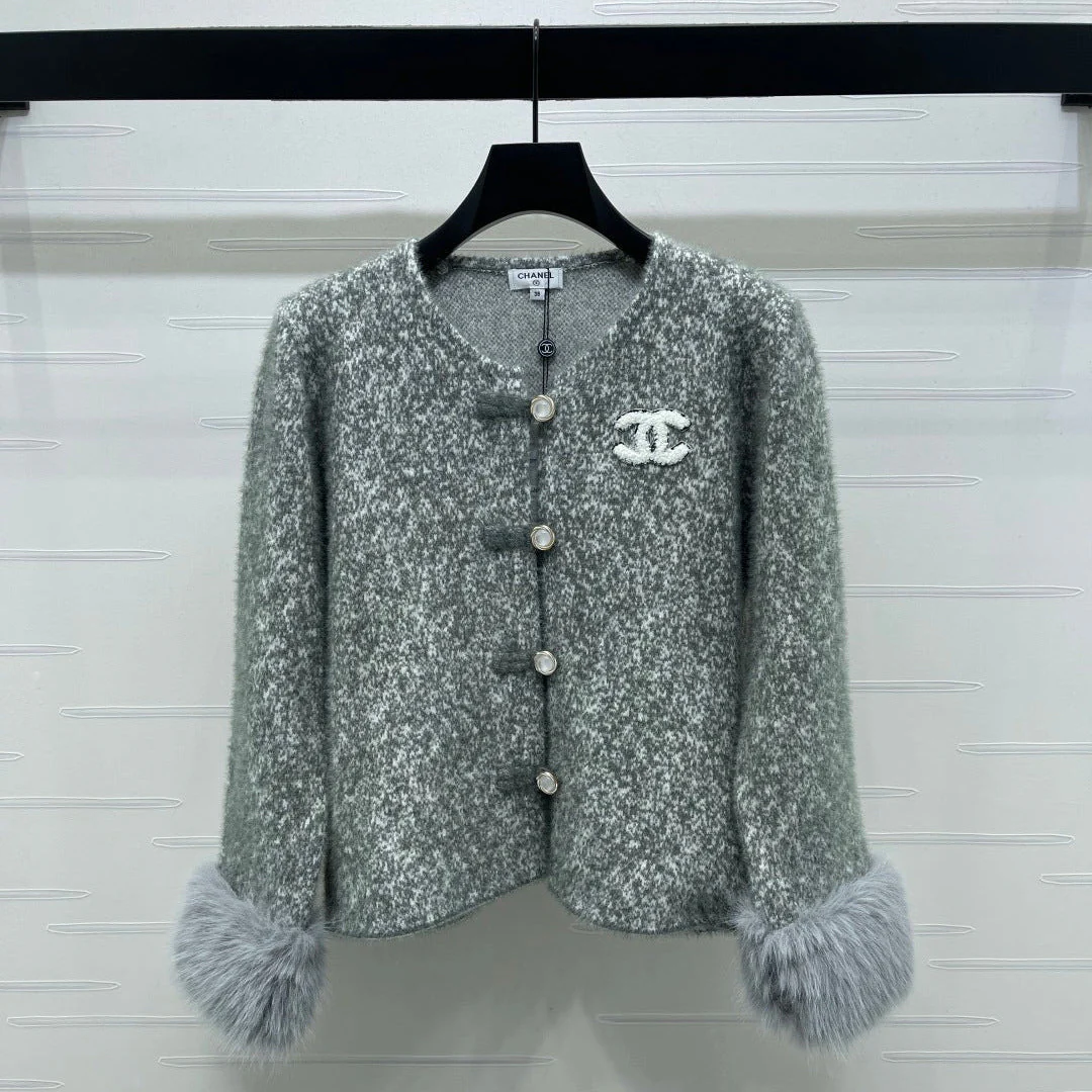 Chanel 2025 Fur-sleeved Crew Neck Cardigan Gray Polyester Wool 319595