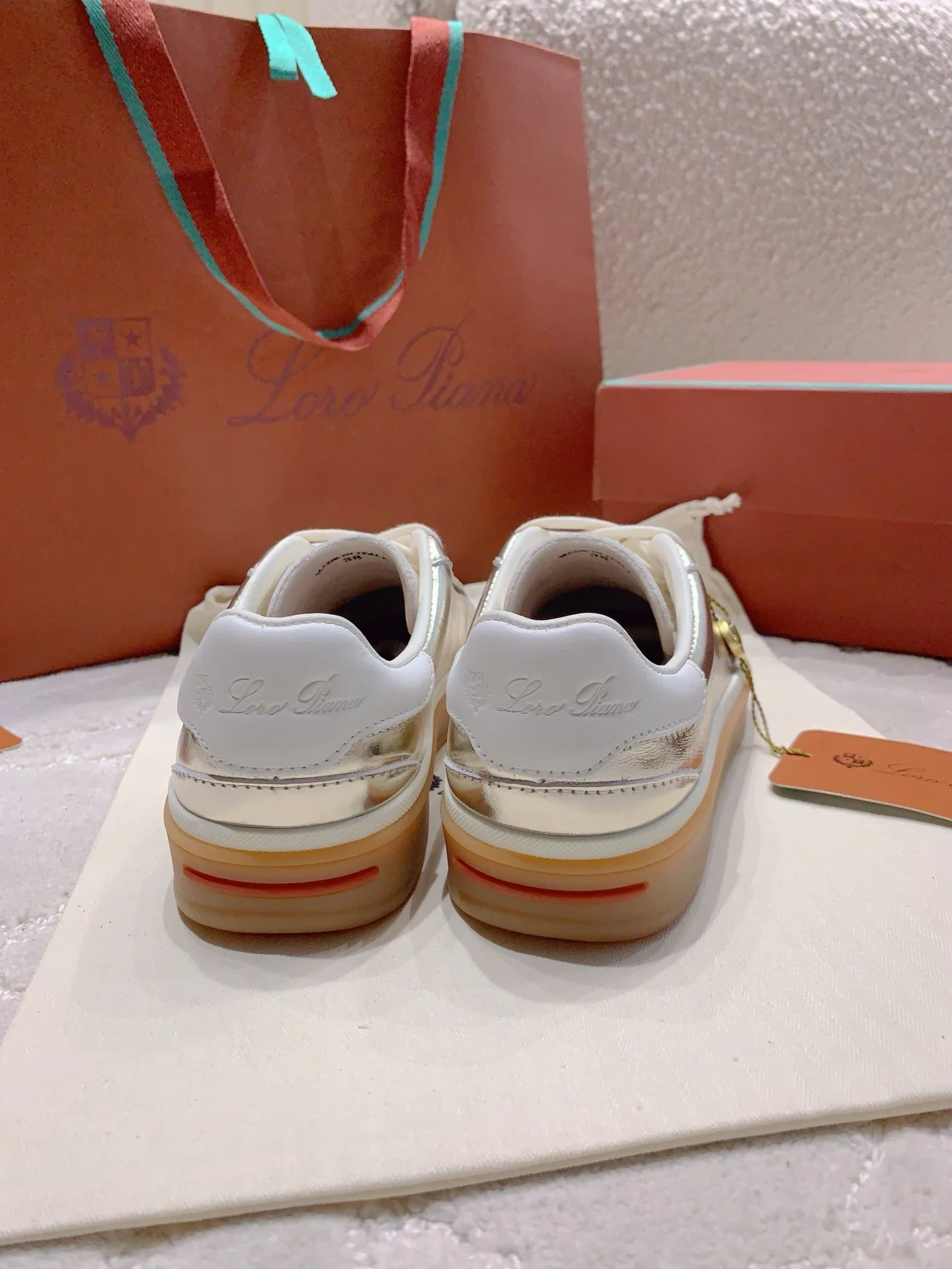 LP sneaker unisex style metallic silver sheepskin mix suede 382666 - Image 9