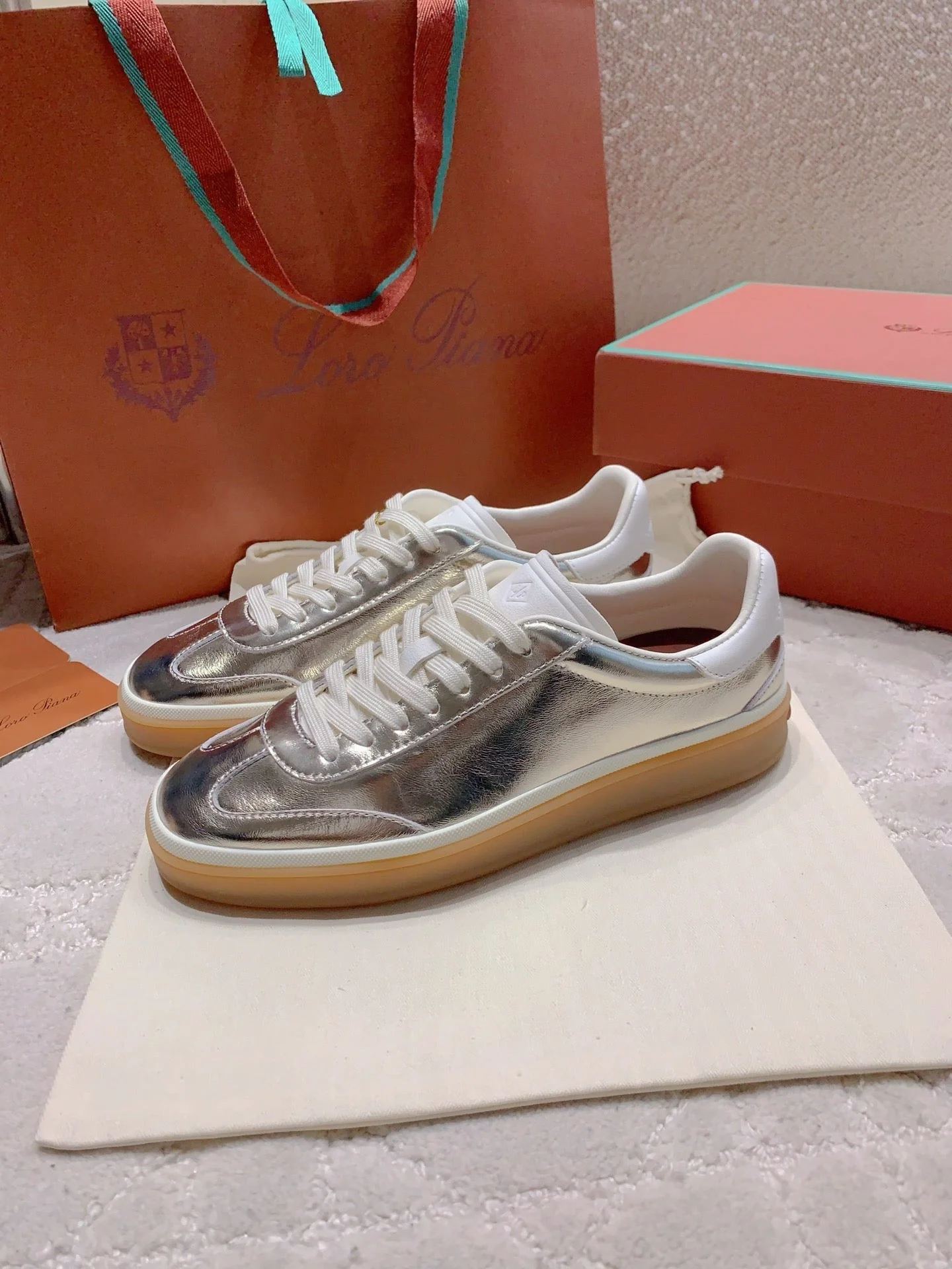 LP sneaker unisex style metallic silver sheepskin mix suede 382666 - Image 6