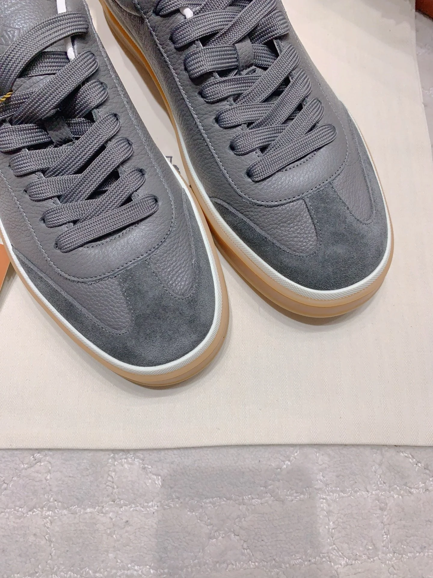 LP sneaker unisex style gray sheepskin mix suede 382665 - Image 7