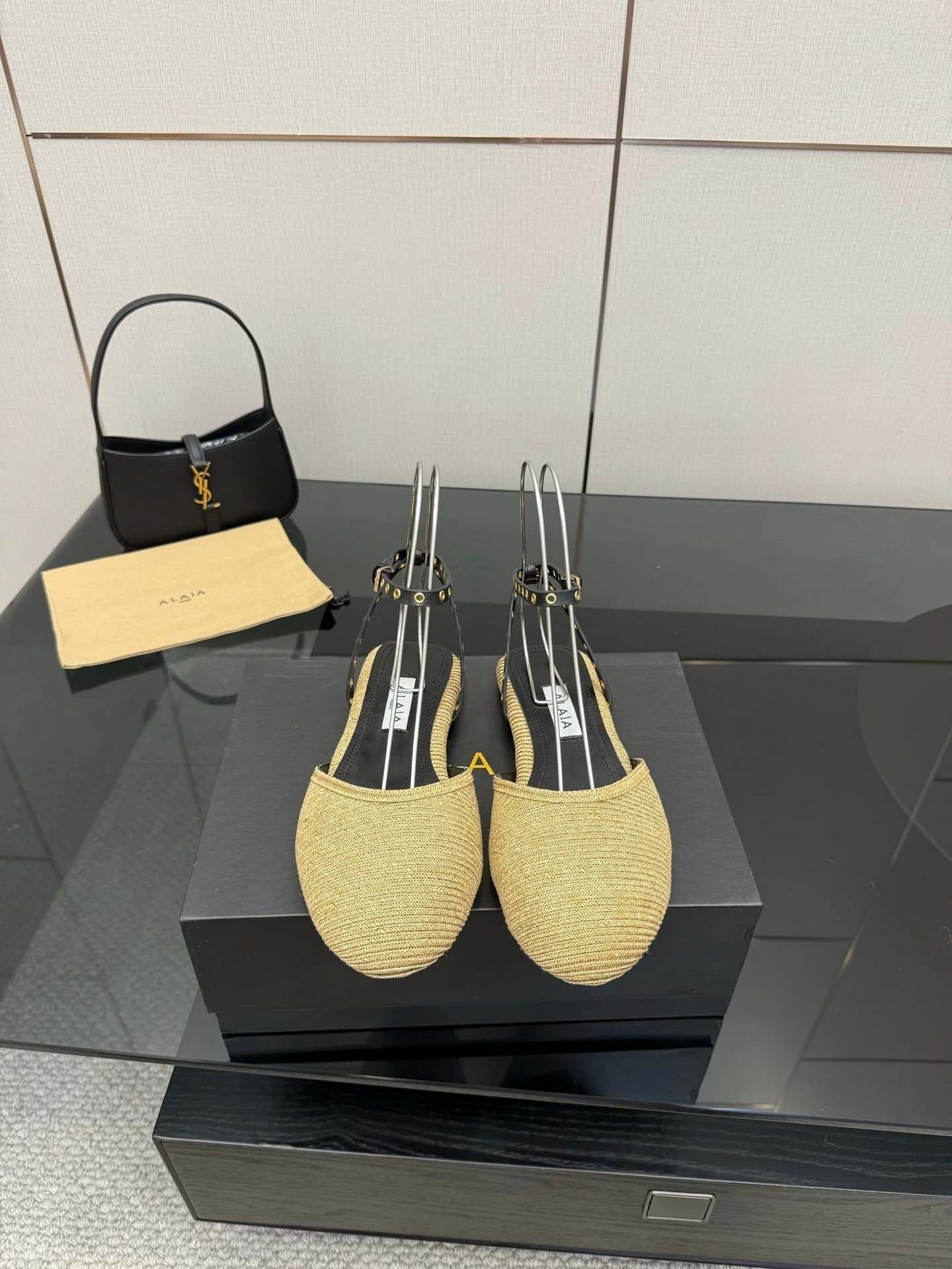 ALAIA flat slippers golden beige sheepskin 389629 - Image 6