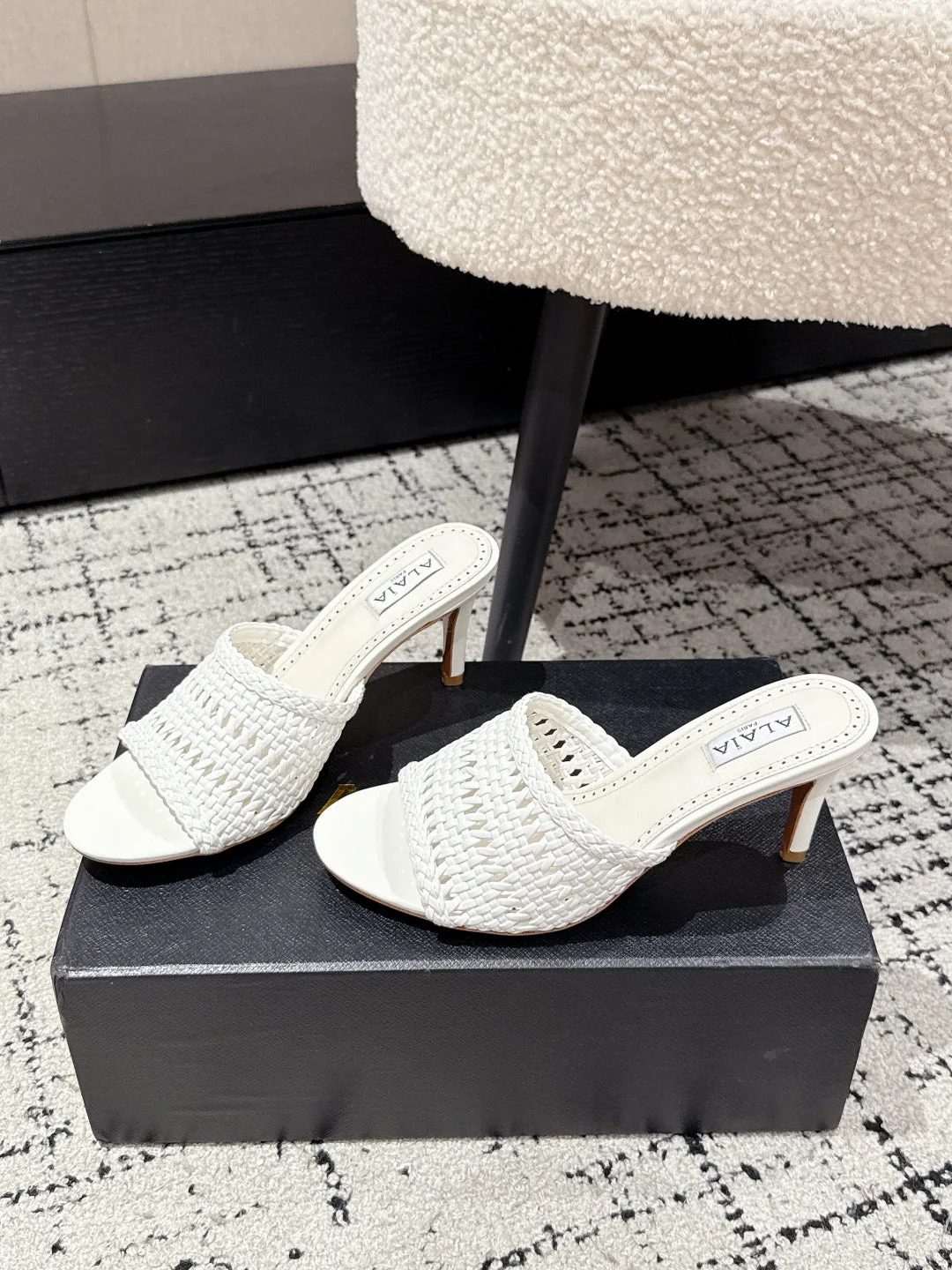 ALAIA  Muller high-heeled white woven leather - Image 9