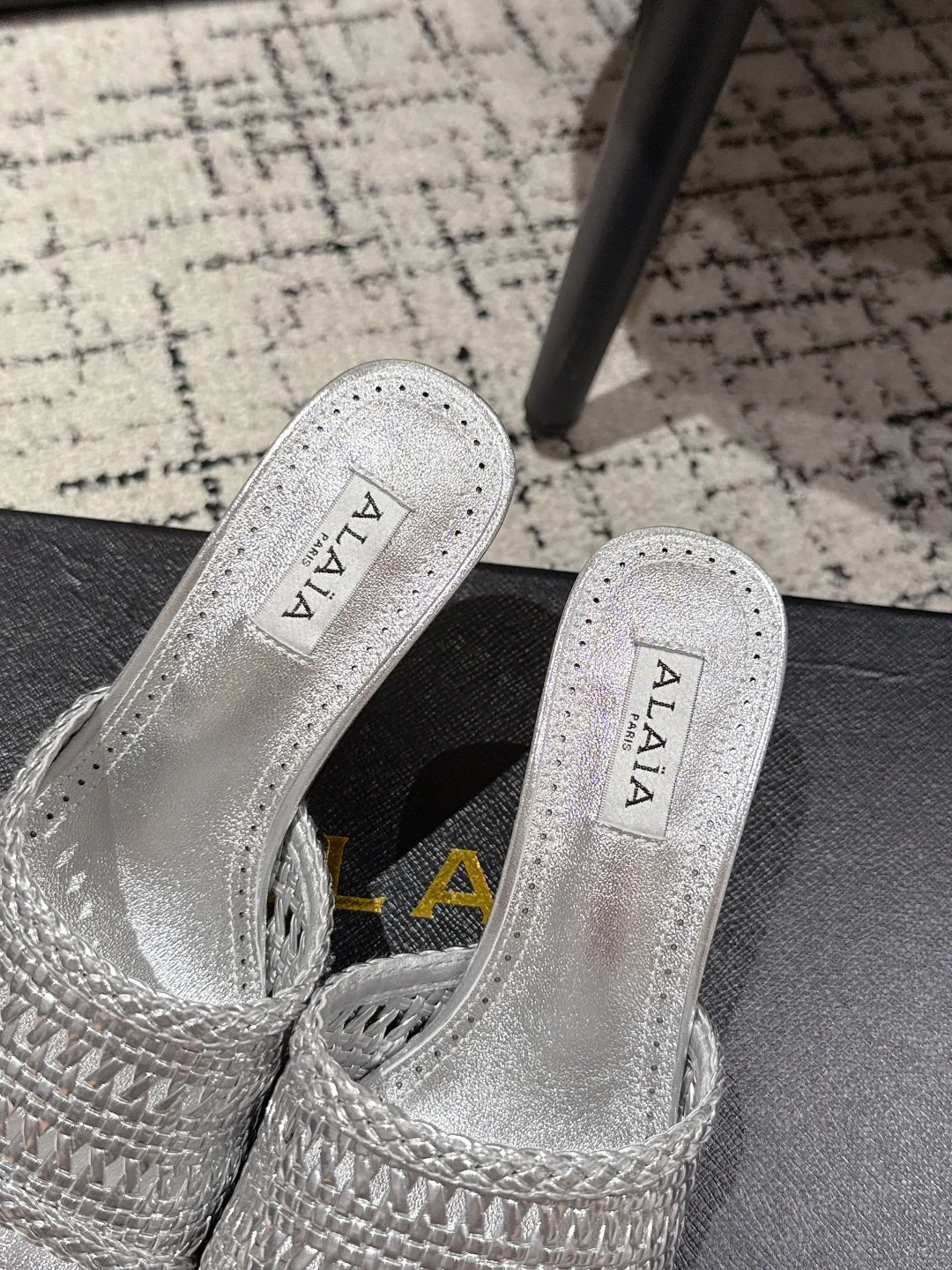 ALAIA  Muller high-heeled metallic sliver woven leather - Image 9