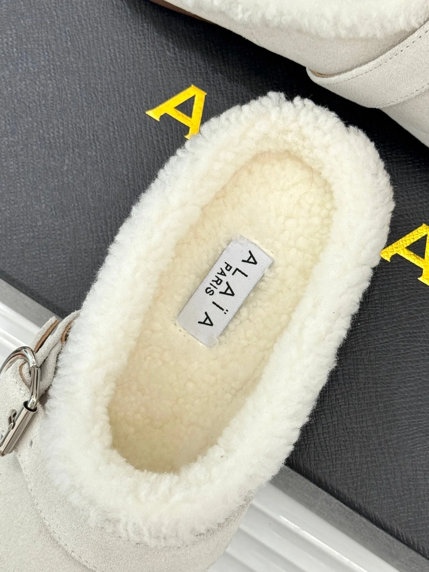Alaia 25WF slippers belt buckle white suede wool 472228 - Image 7