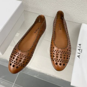 ALAIA BALLET FLAT IN CARAMEL BROWN MESH LAMBSKIN