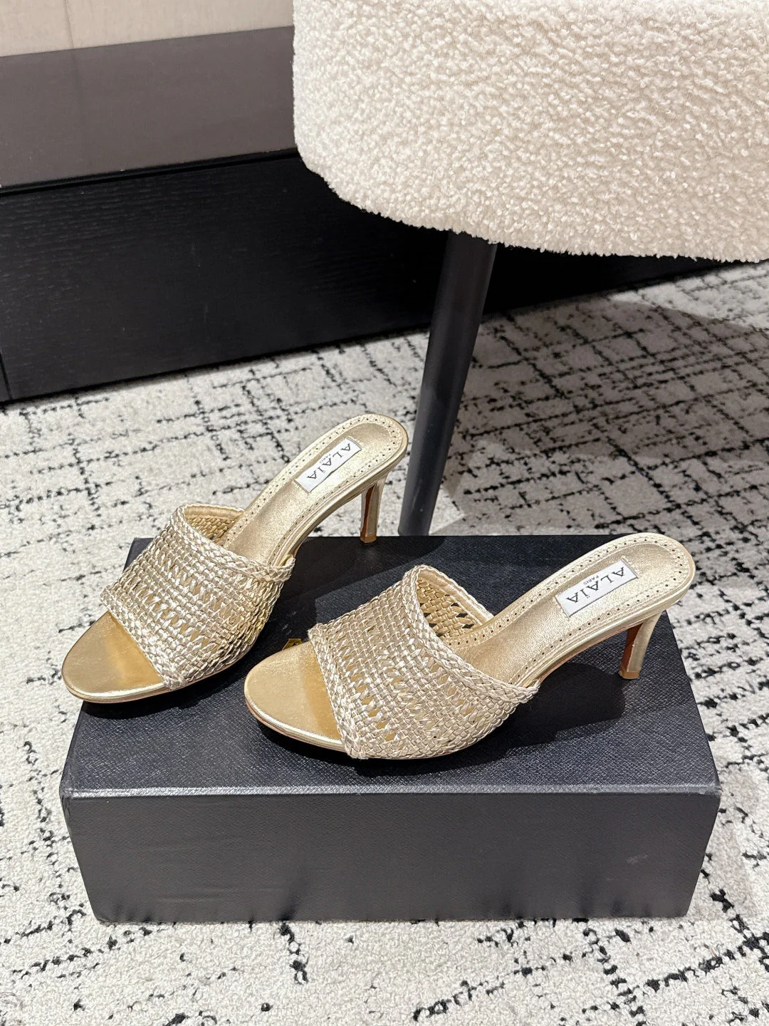 ALAIA  Muller high-heeled metallic gold woven leather - Image 5