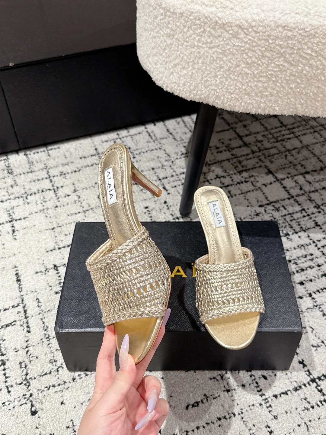 ALAIA  Muller high-heeled metallic gold woven leather - Image 8