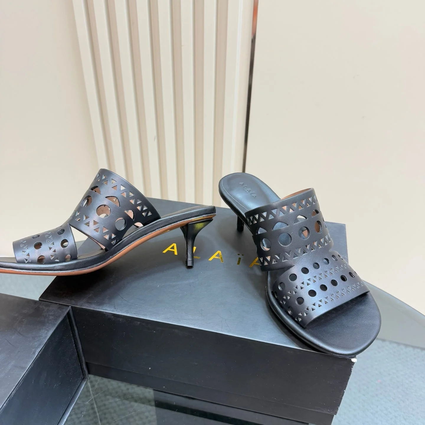 Alaia Vienne Cutout Kitten-Heel Slide Sandals Black Sheepskin 299661 - Image 8