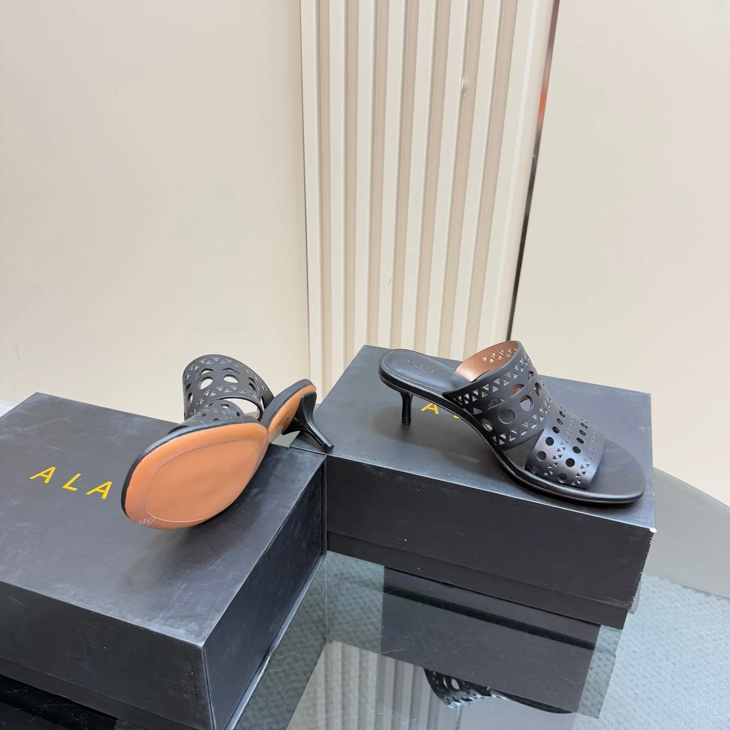 Alaia Vienne Cutout Kitten-Heel Slide Sandals Black Sheepskin 299661 - Image 7