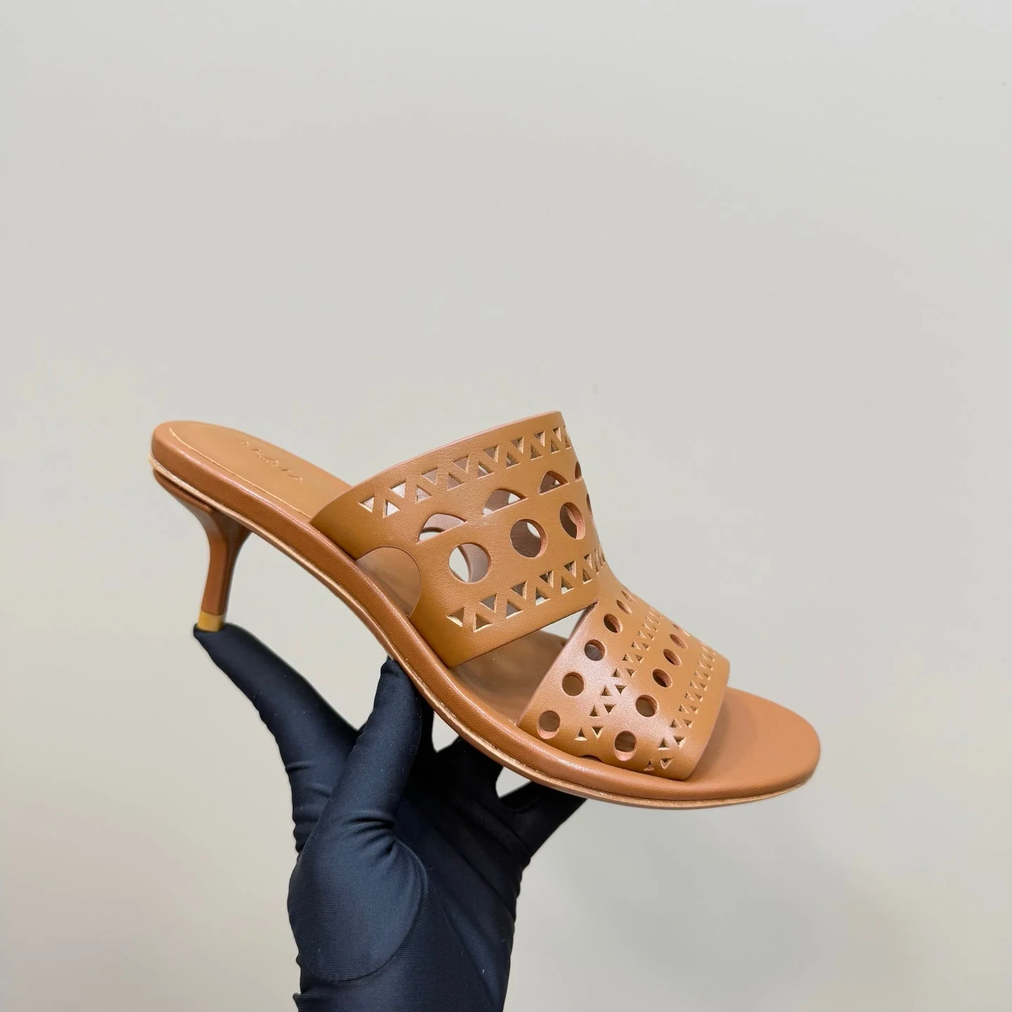 Alaia Vienne Cutout Kitten-Heel Slide Sandals Brown Sheepskin 299662 - Image 3