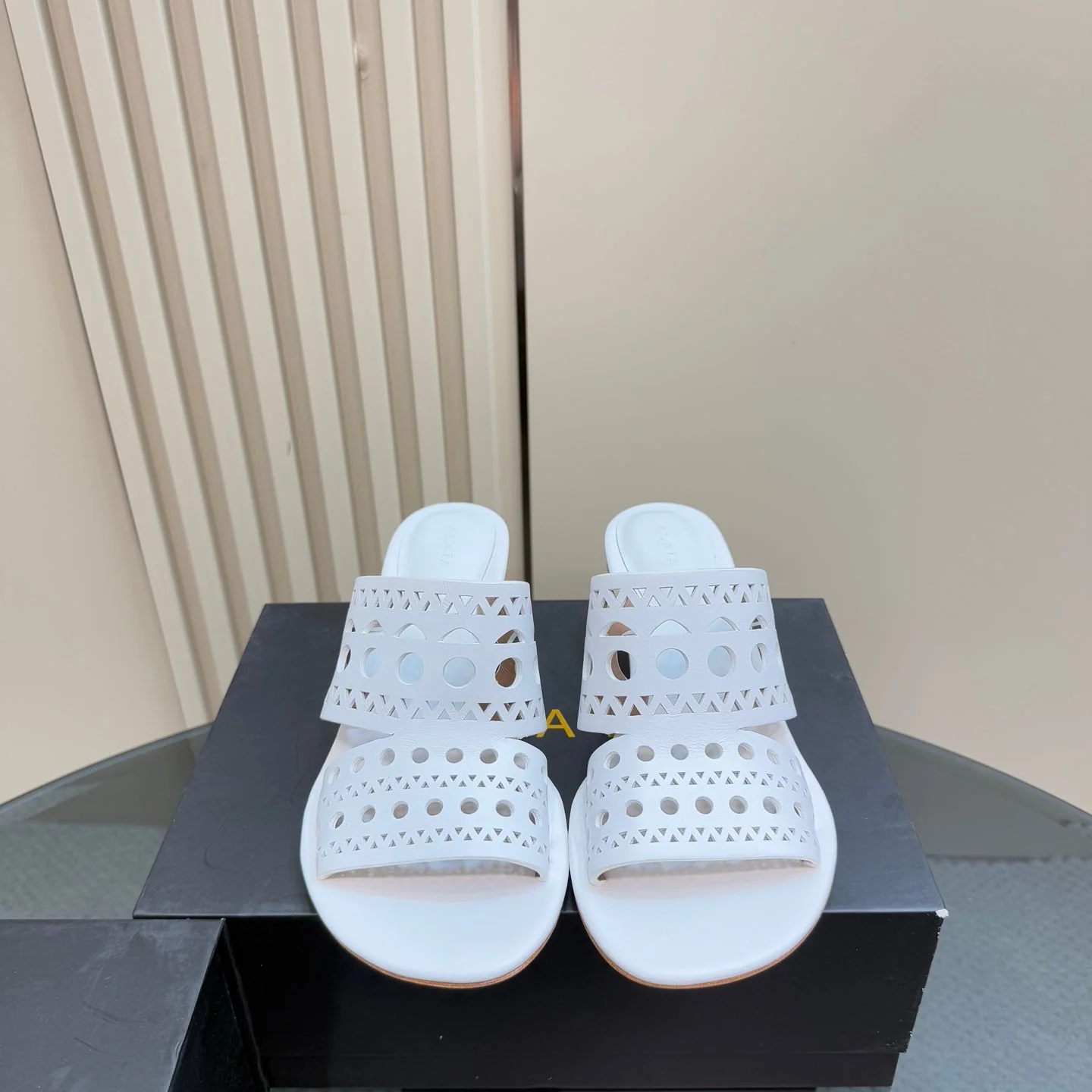 Alaia Vienne Cutout Kitten-Heel Slide Sandals White Sheepskin 299663 - Image 3