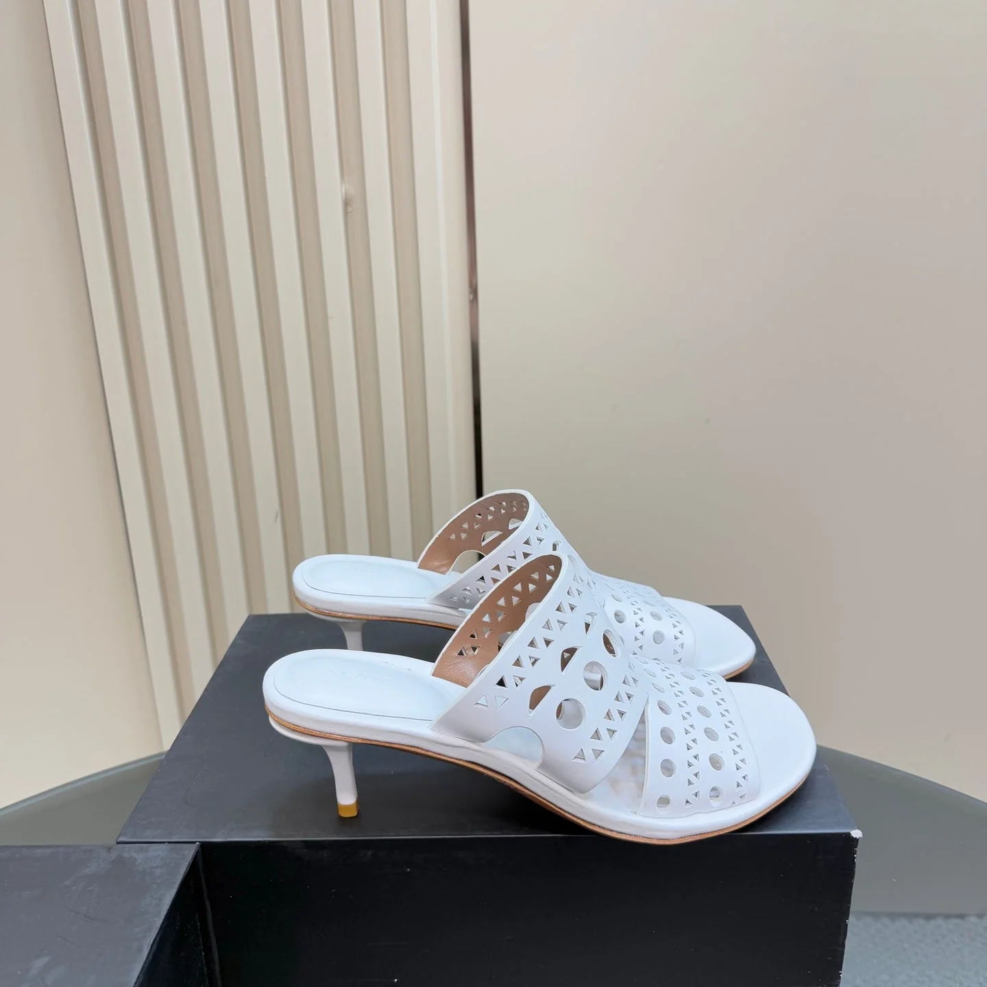 Alaia Vienne Cutout Kitten-Heel Slide Sandals White Sheepskin 299663 - Image 6