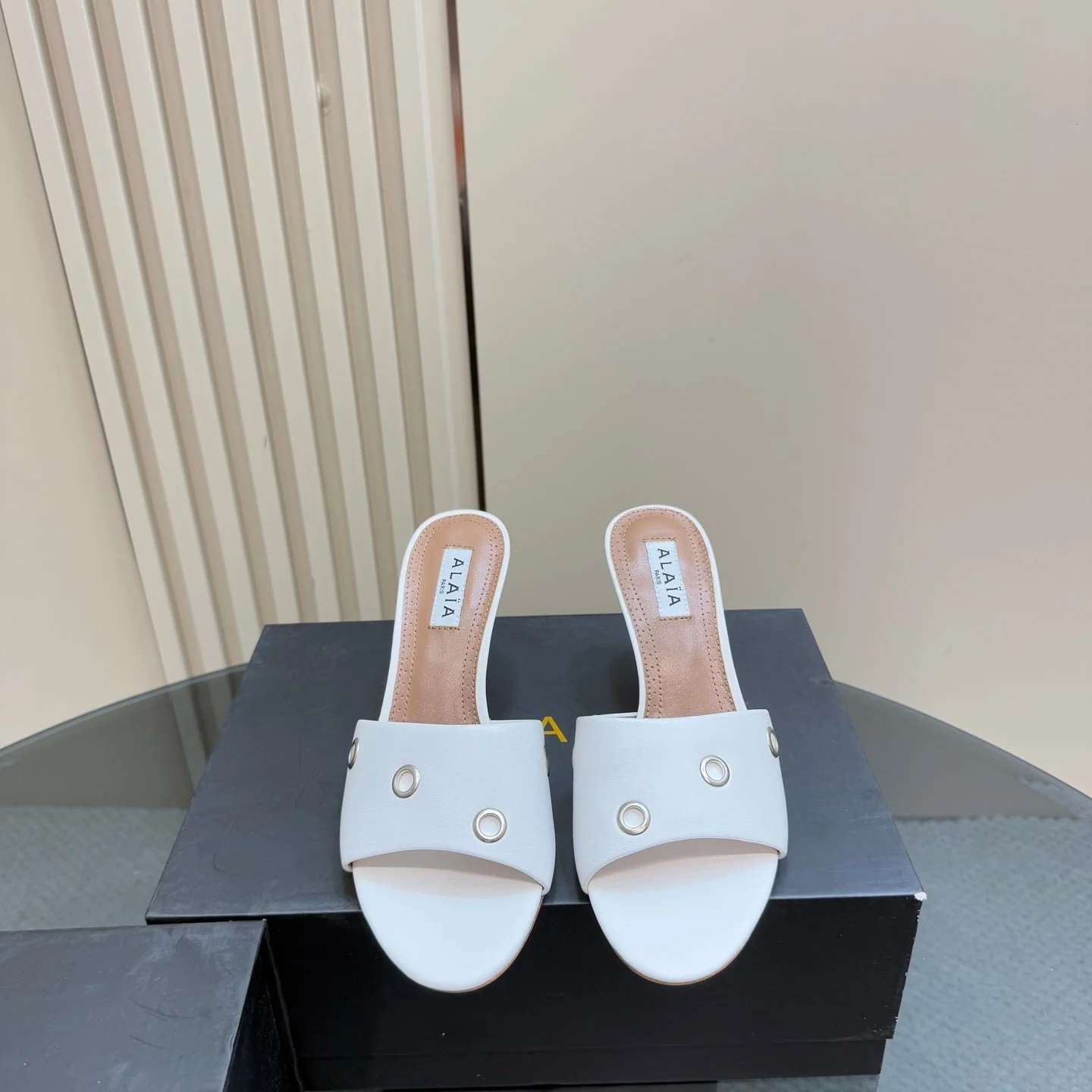 Alaia 2025 Oeillets Embellished Leather Sandals White Lambskin 299667 - Image 9