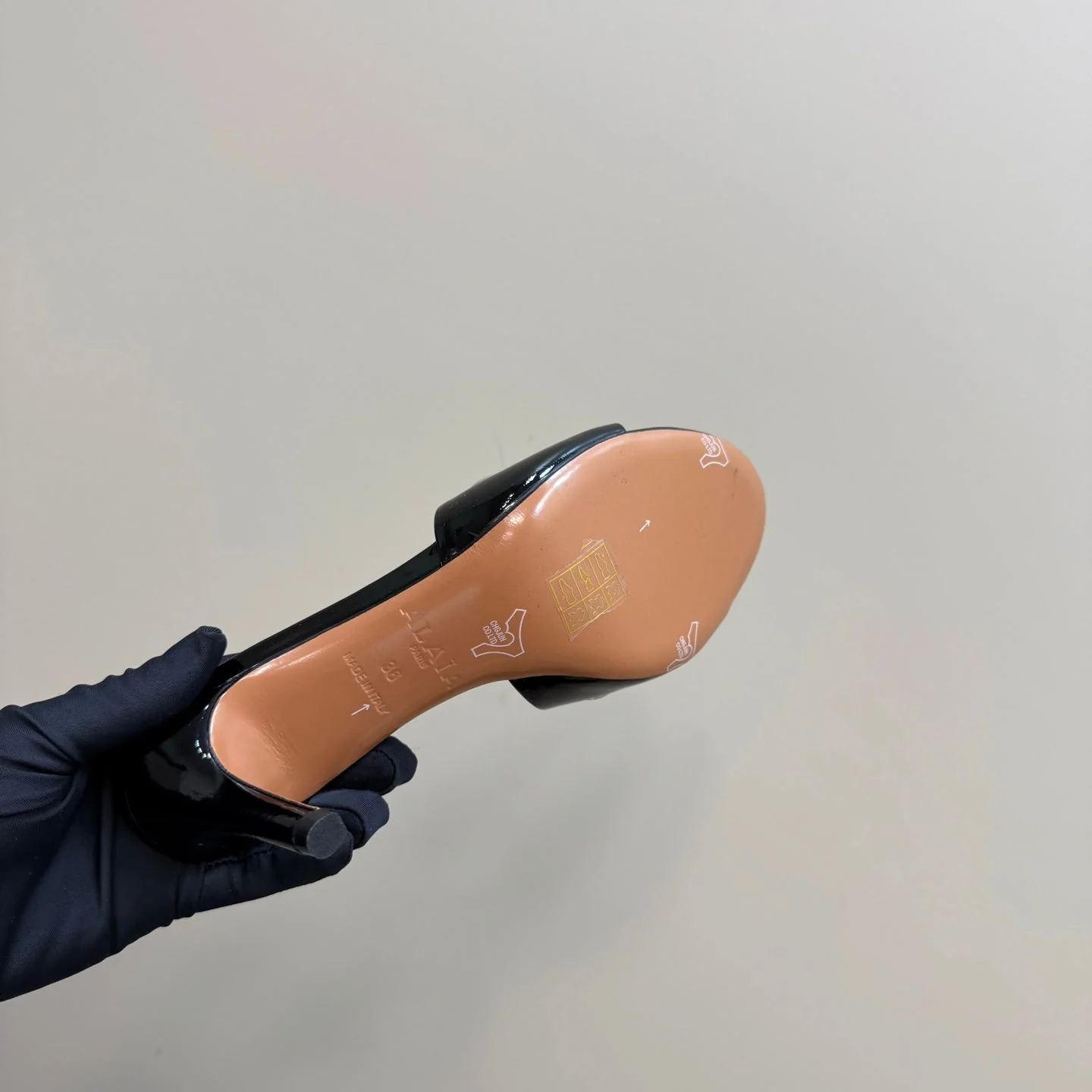 Alaia 2025 Oeillets Embellished Leather Sandals Glossy Black Lambskin 299668 - Image 3