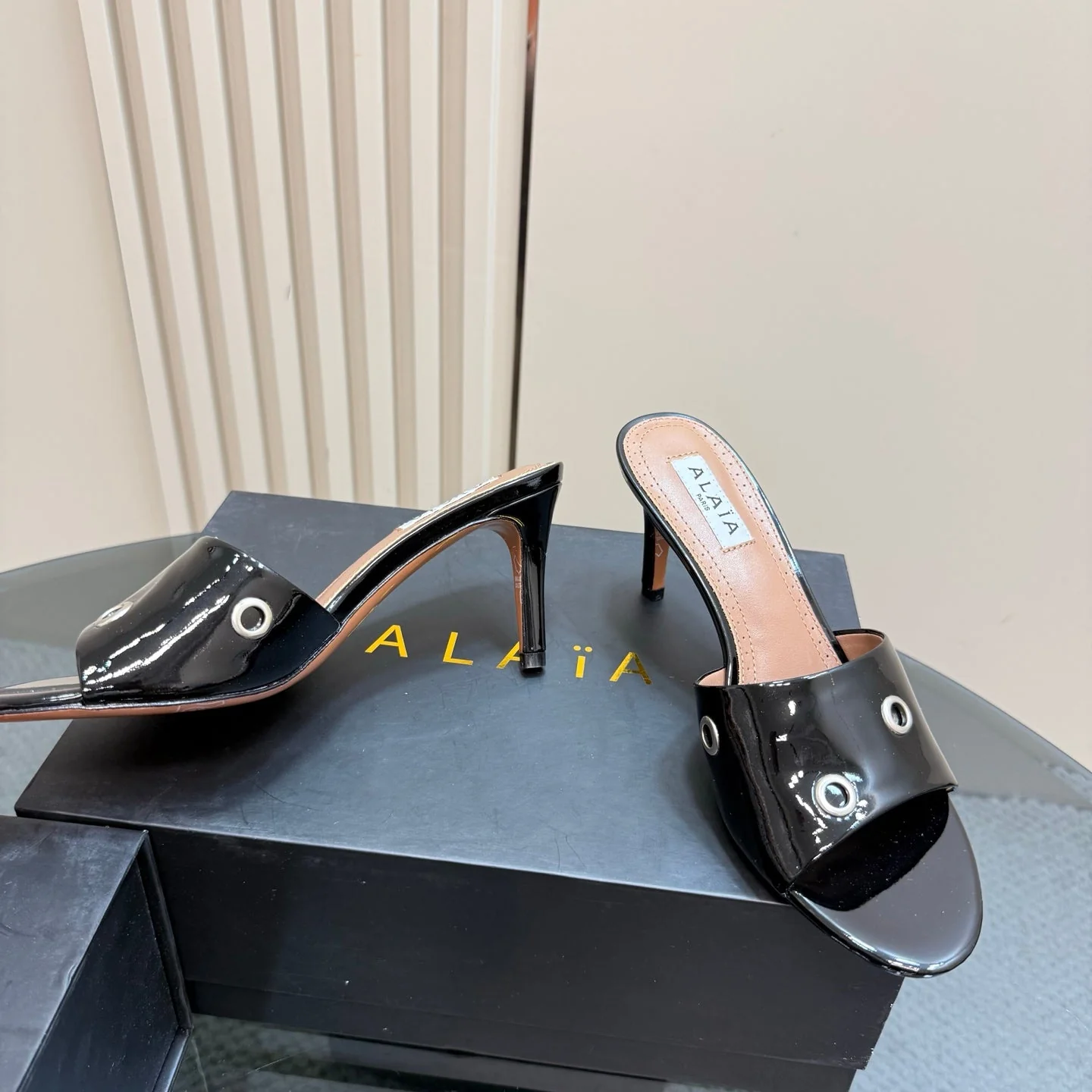 Alaia 2025 Oeillets Embellished Leather Sandals Glossy Black Lambskin 299668 - Image 9