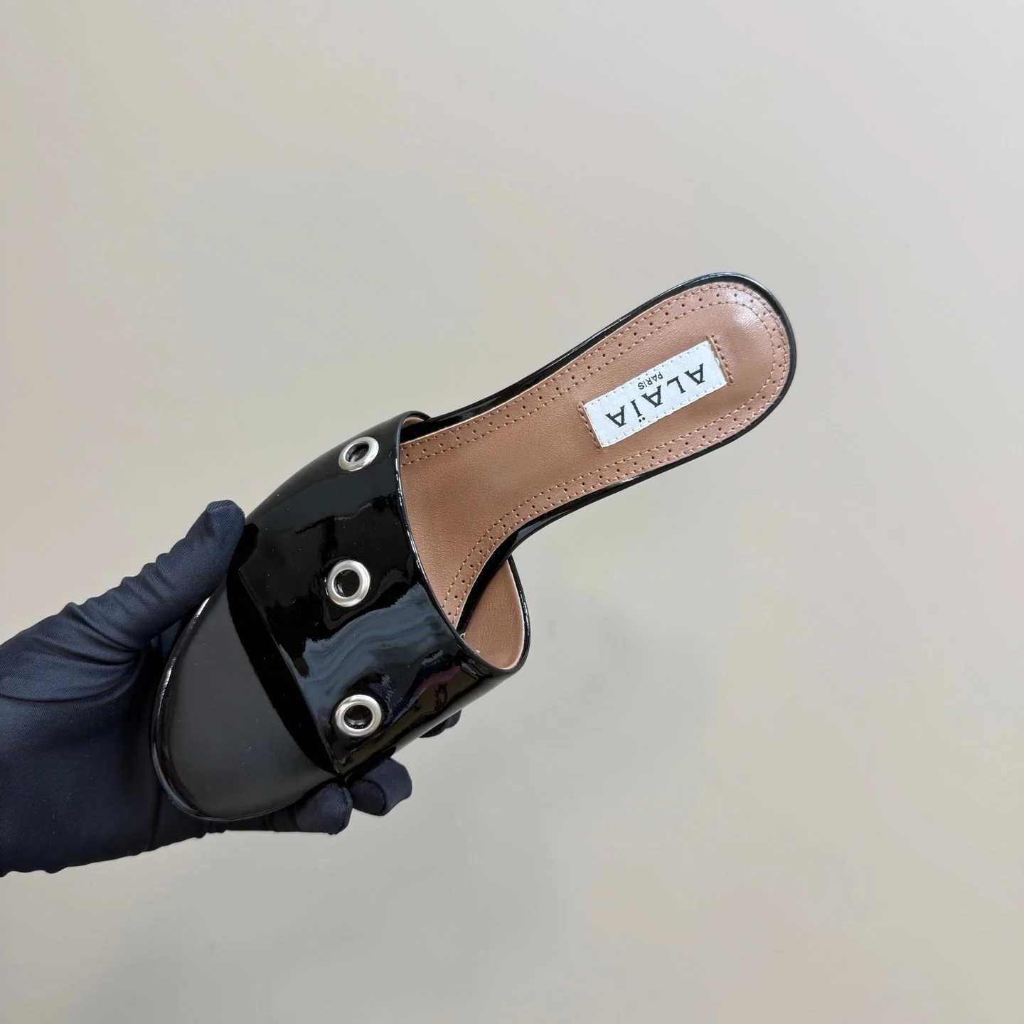 Alaia 2025 Oeillets Embellished Leather Sandals Glossy Black Lambskin 299668 - Image 7