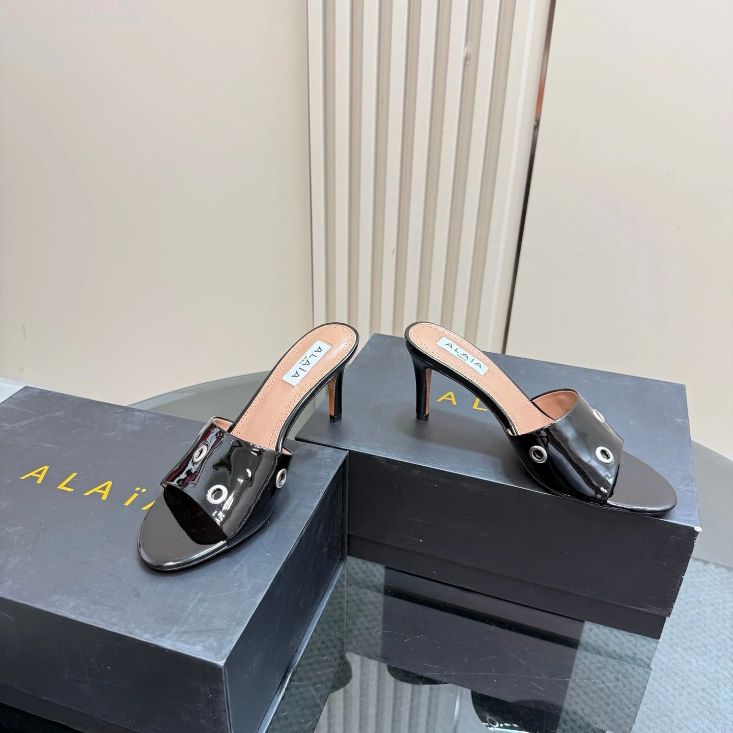 Alaia 2025 Oeillets Embellished Leather Sandals Glossy Black Lambskin 299668 - Image 8