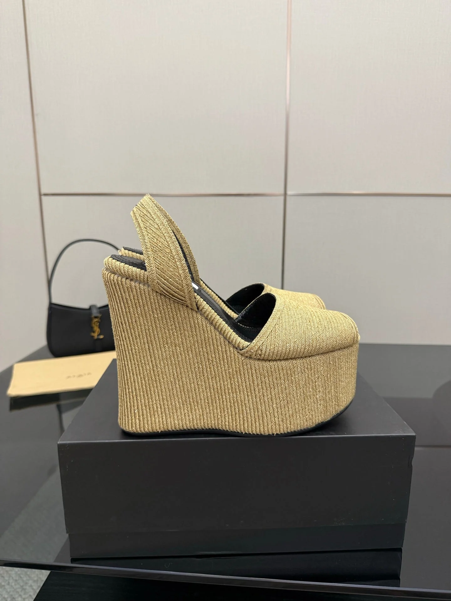 ALAIA platform sandal golden beige sheepskin 389630 - Image 5