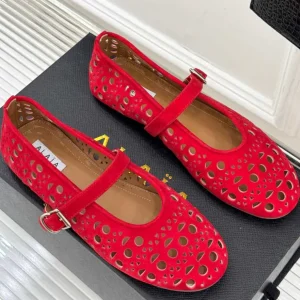 Alaia Women's Ballet Flat Red Suede 293225