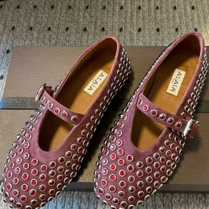 Alaia 25 Strass Ballet Flats Garnet Red Suede Goatskin 303725