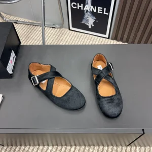 Alaila Criss Cross Ballet Flats In Black Lambskin 996055