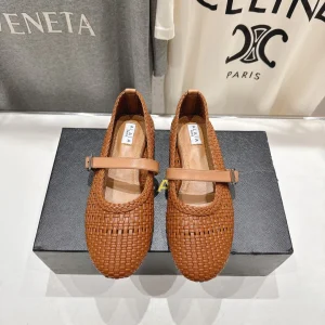 ALAIA MARY JANE FLATS brown woven calfskin pattent