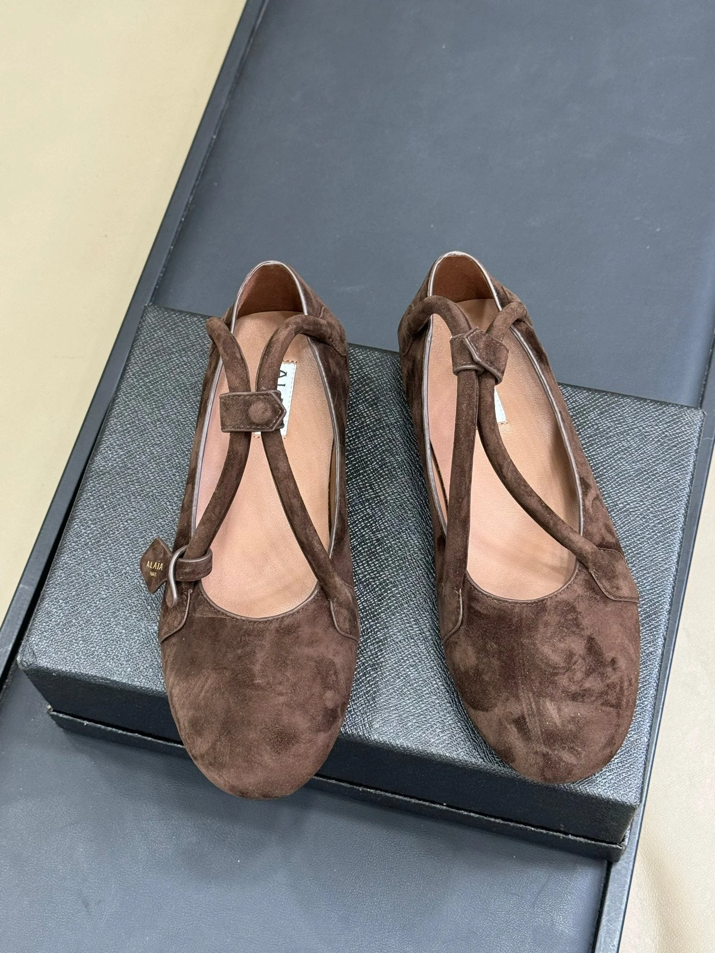 ALAIA  Le Teckel  Ballet Flats Dark Brown Suede 468728 - Image 5