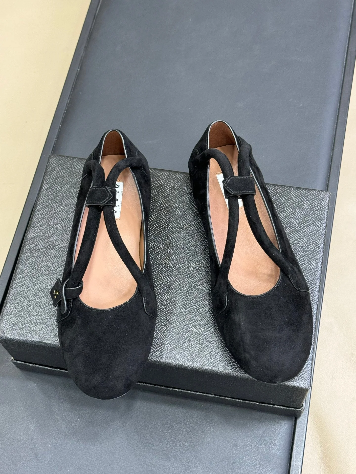 ALAIA  Le Teckel  Ballet Flats Black Suede 468729 - Image 3