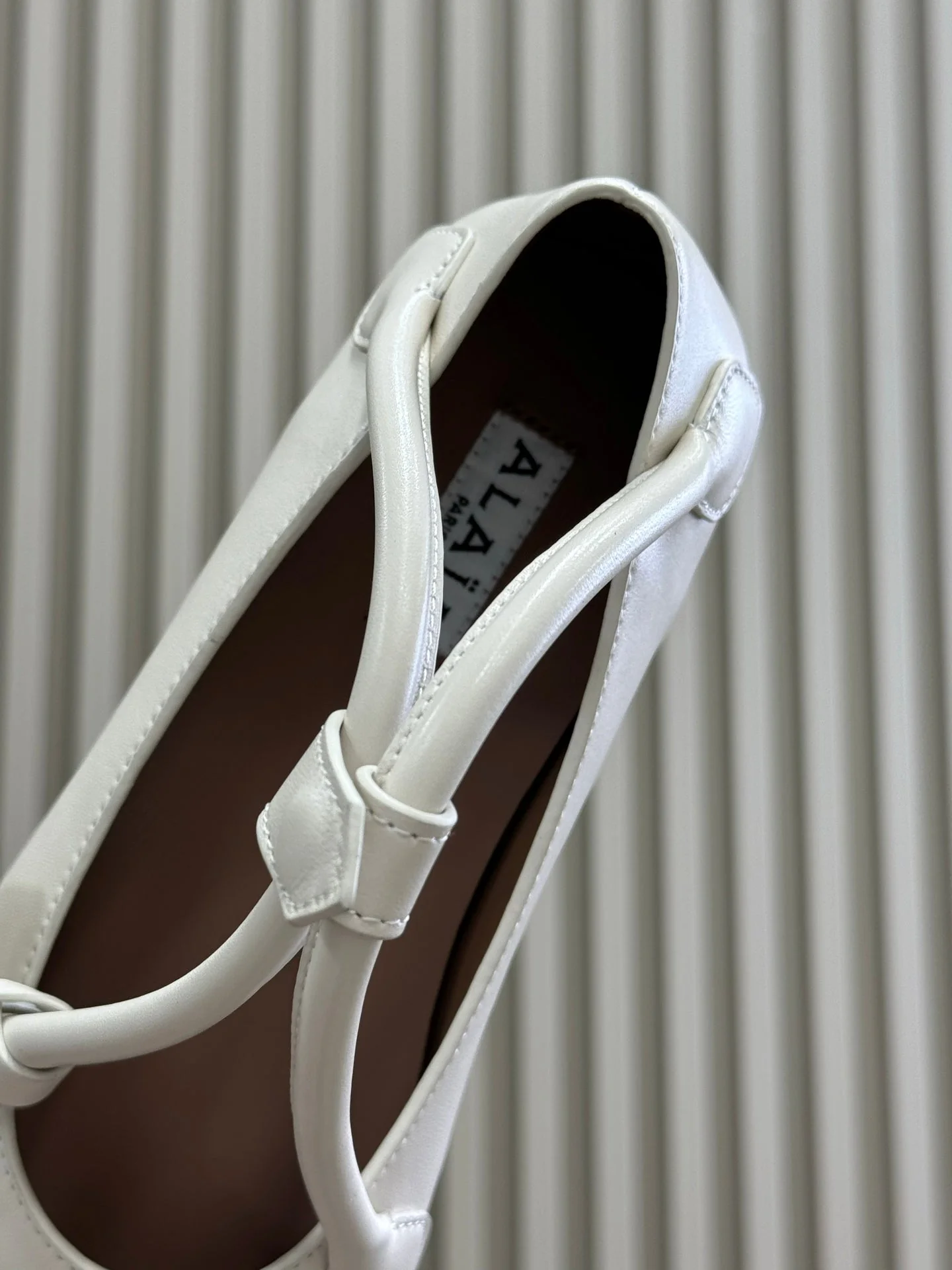 ALAIA  Le Teckel  Ballet Flats White Sheepskin 468730 - Image 6