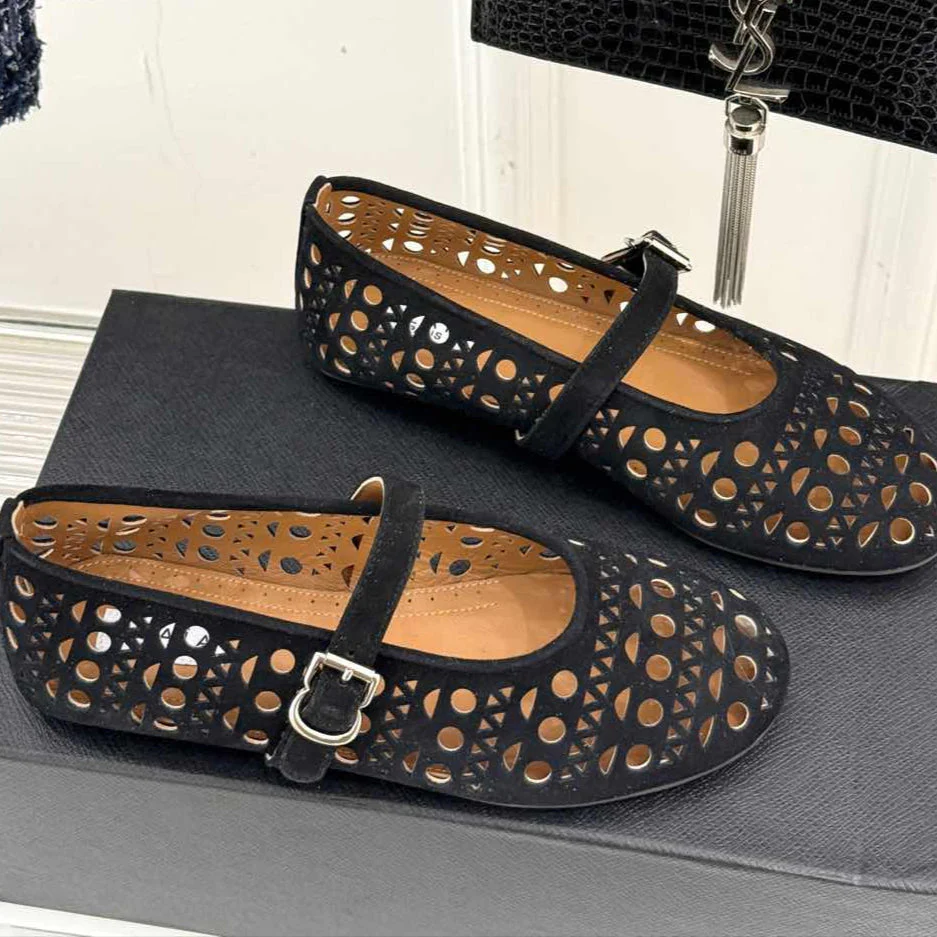 Alaia Women's Ballet Flat Black Suede 293217