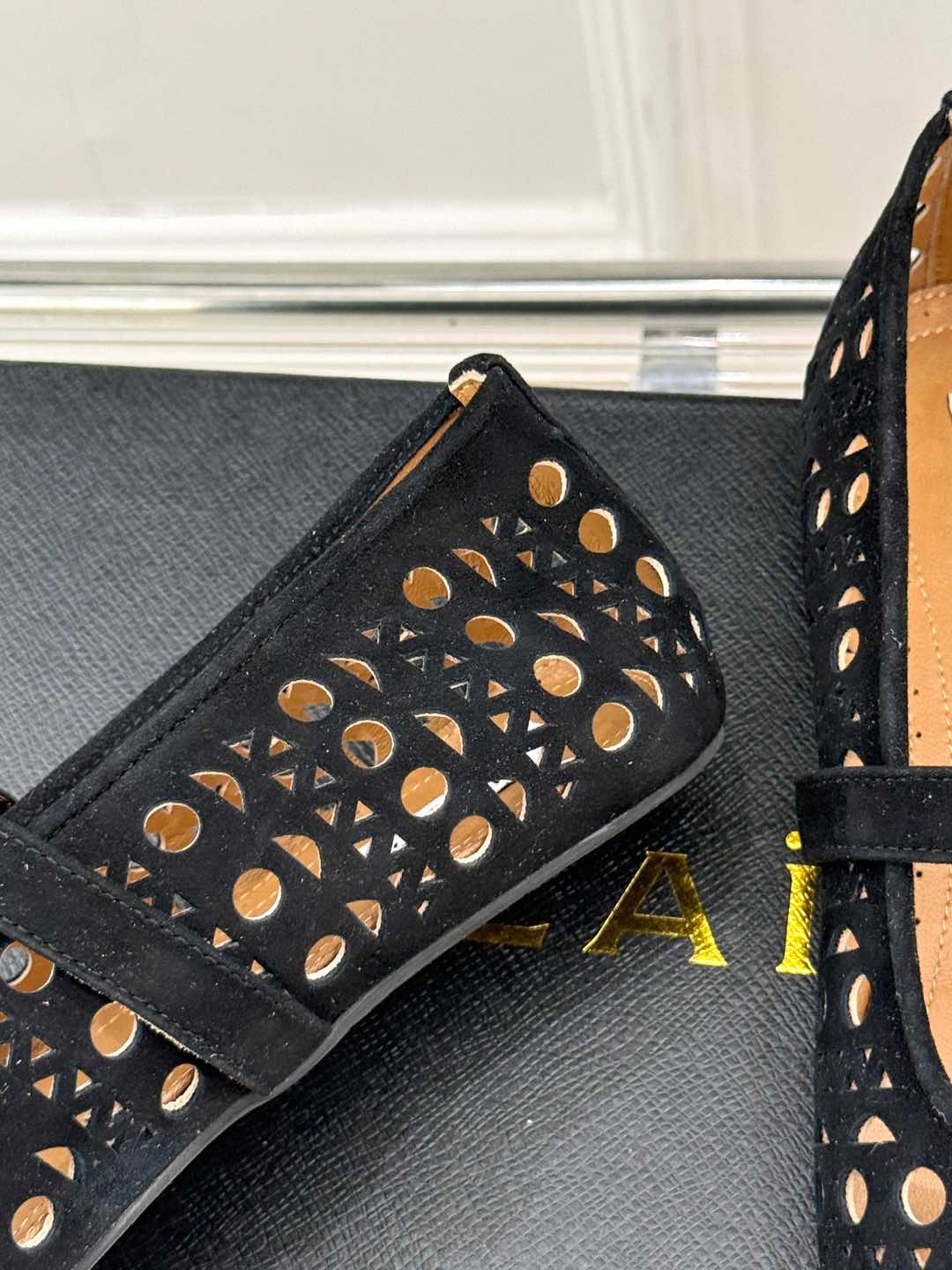 Alaia Women's Ballet Flat Black Suede 293217 - Image 4