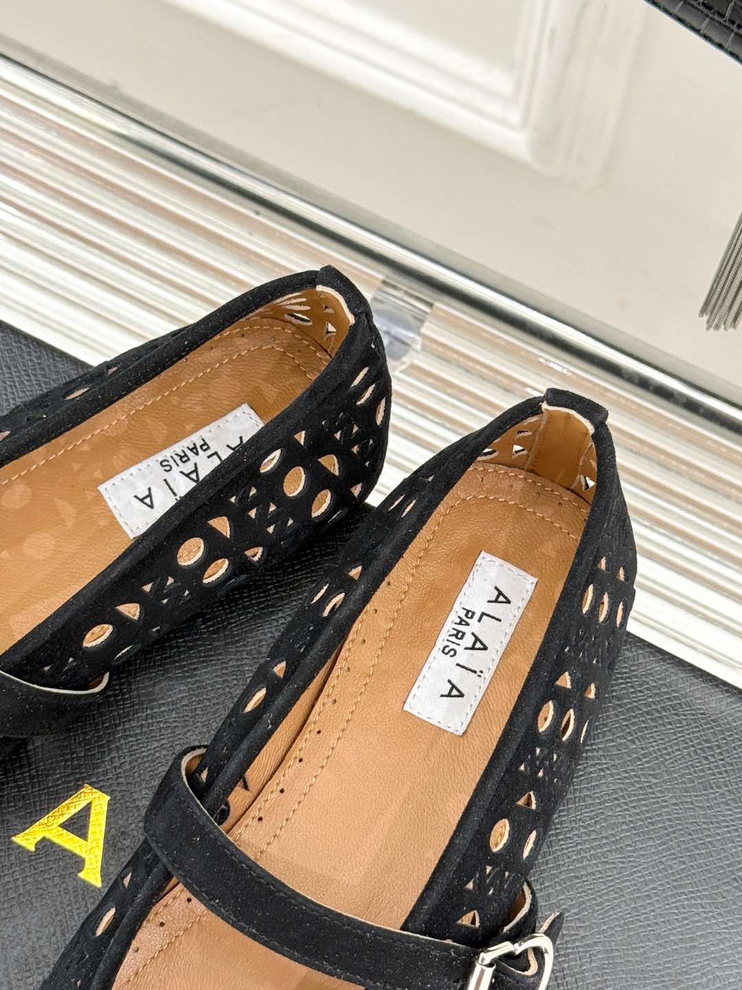 Alaia Women's Ballet Flat Black Suede 293217 - Image 7